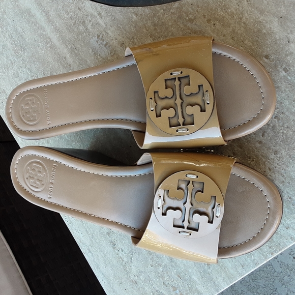 Tory Burch Shoes - Tory Burch patent leather wedge platform tan sandals size 8 1/2